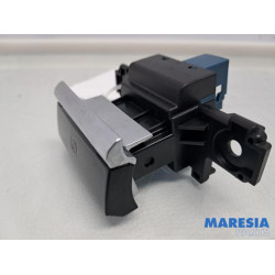 Citroen - C4 Picasso - Parking brake switch