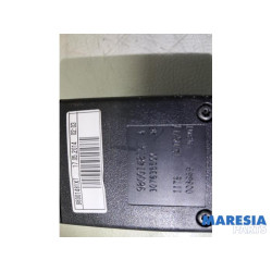 Citroen - C4 Picasso - Insertion ceinture de sécurité arrière droite