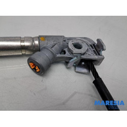 Citroen - C4 Picasso - Seatbelt tensioner, left