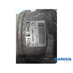Renault - Megane - Air conditioning pump