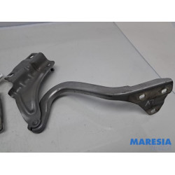 Renault - Megane - Charnière capot