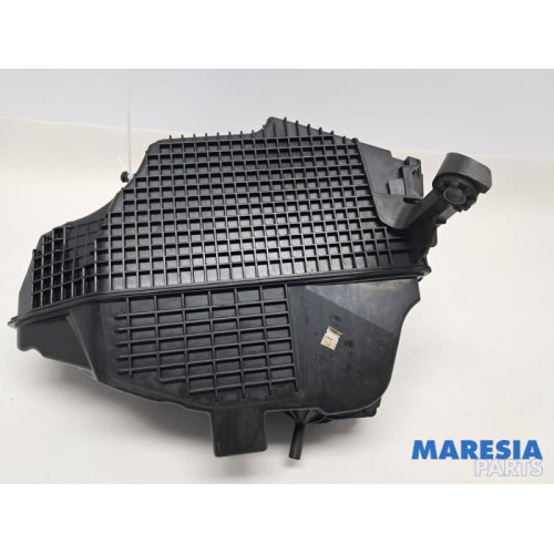 Renault - Clio - Luchtfilterhuis