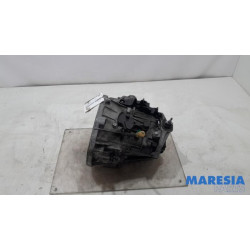 Renault - Trafic - Versnellingsbak