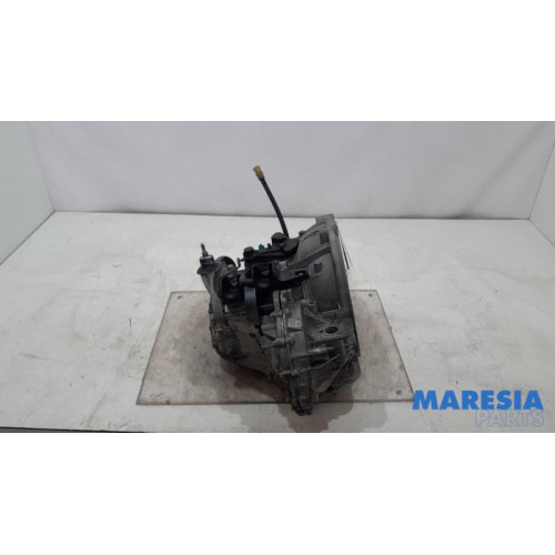 Renault - Trafic - Versnellingsbak