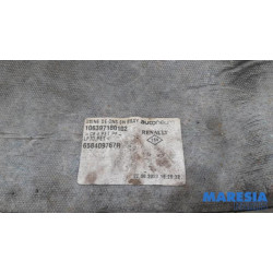 Renault - Trafic - Motorkap Bekleding