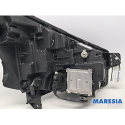 Renault - Trafic - Koplamp links