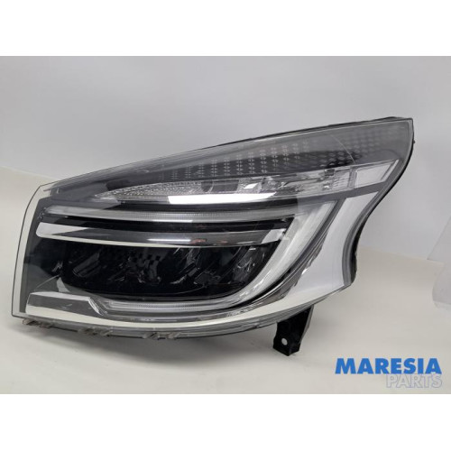 Renault - Trafic - Koplamp links