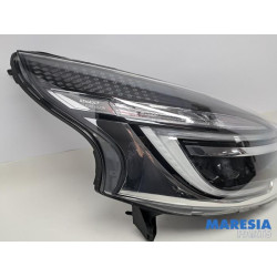 Renault - Trafic - Koplamp rechts