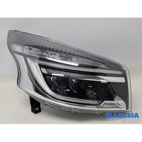 Renault - Trafic - Koplamp rechts