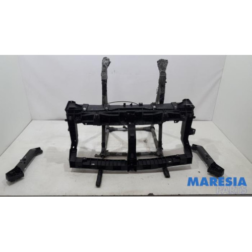 Renault - Trafic - Frontpaneel