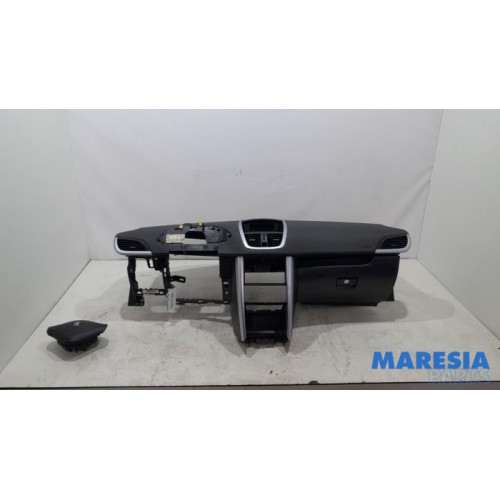 Peugeot - 207 - Armaturenbrett