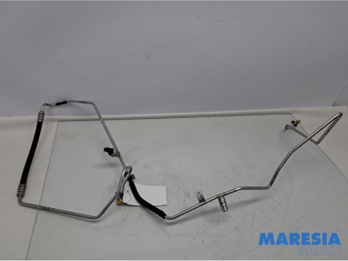 Renault - Clio - Tuyau clim