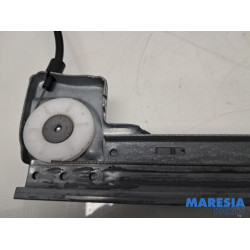 Renault - Kangoo - Ruitmechaniek 2Deurs rechts-voor