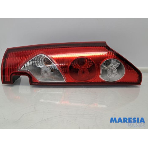 Renault - Kangoo - Taillight, right