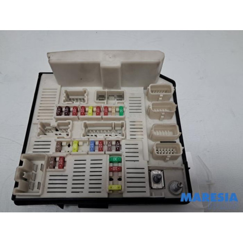 Renault - Kangoo - Zekeringkast