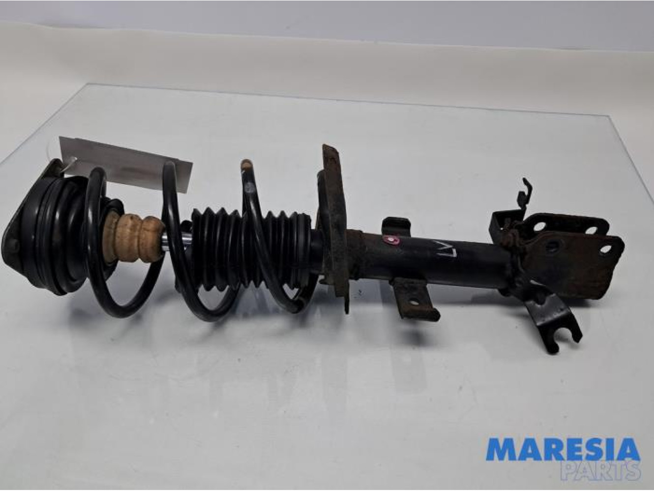 Renault - Clio - Front shock absorber rod, left