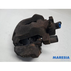 Renault - Clio - Remklauw (Tang) links-voor