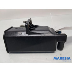 Renault - Clio - Carbon filter