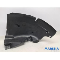 Renault - Clio - Passage de roue