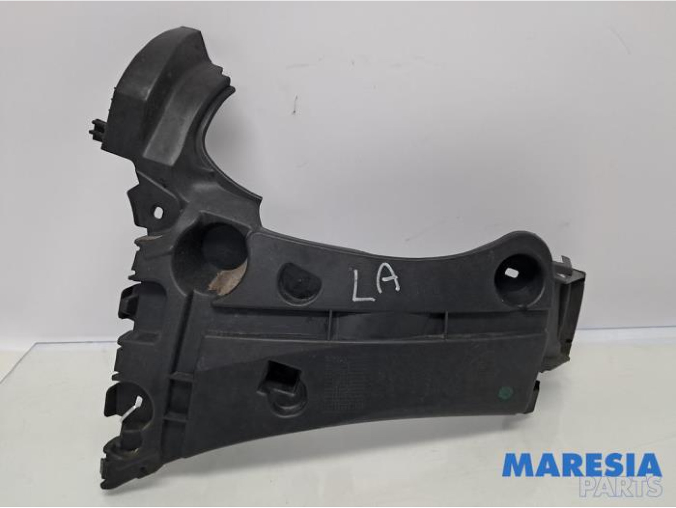 Renault - Kangoo - Cadre pare-chocs arrière