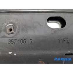 Renault - Kangoo - Barre radiateur