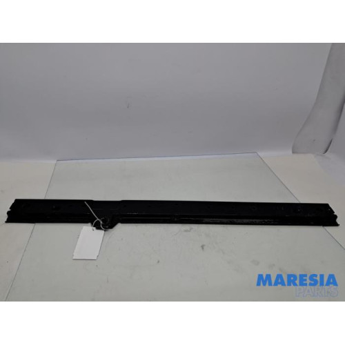 Renault - Kangoo - Barre radiateur