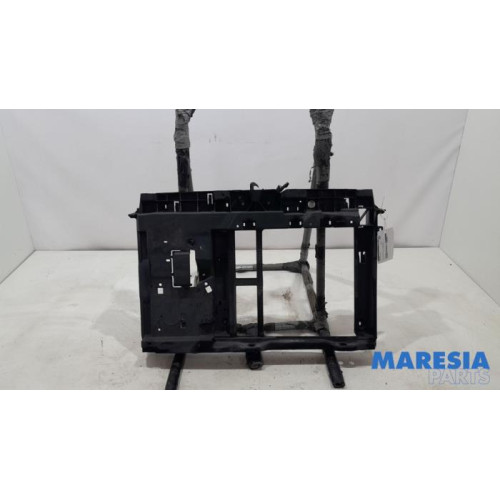 Peugeot - 207 - Vorderwand