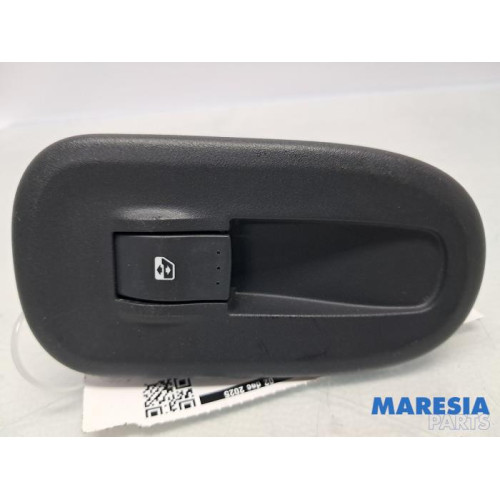 Renault - Kangoo - Commutateur vitre électrique