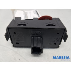 Renault - Kangoo - Paniekverlichtings Schakelaar