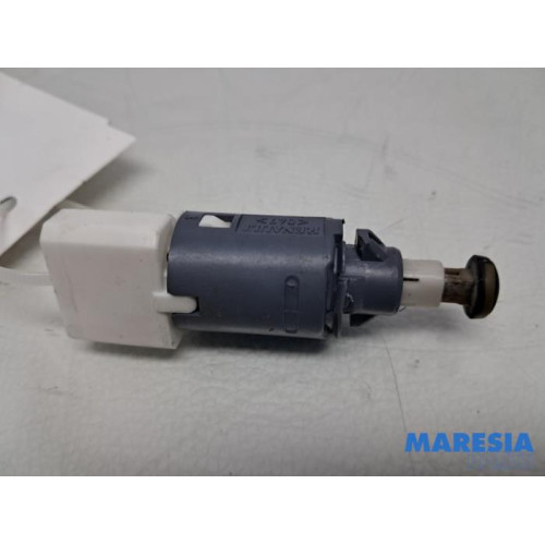 Renault - Kangoo - Commutateur feu de freinage