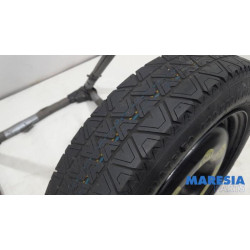 Peugeot - 207 - Krikset + reservewiel