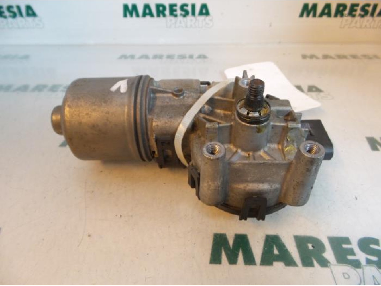 Alfa Romeo - 159 - Front wiper motor