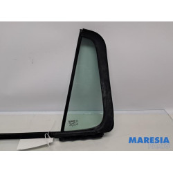 Renault - Clio - Vitre triangulaire arrière droite