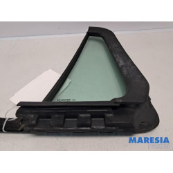Renault - Clio - Vitre triangulaire arrière droite
