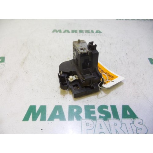 Renault - Megane - Front door lock mechanism 4-door, right