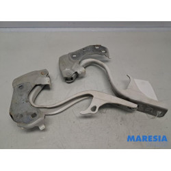 Fiat - 500 - Motorhaube Scharnier