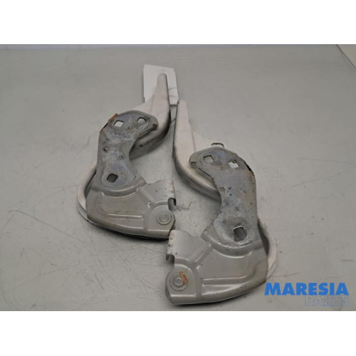 Fiat - 500 - Motorhaube Scharnier