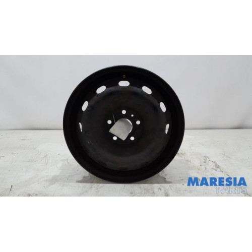 Renault - Trafic - Wheel