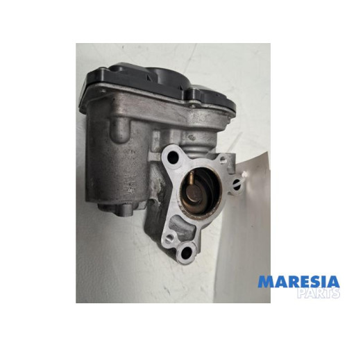 Fiat - Talento - Throttle body