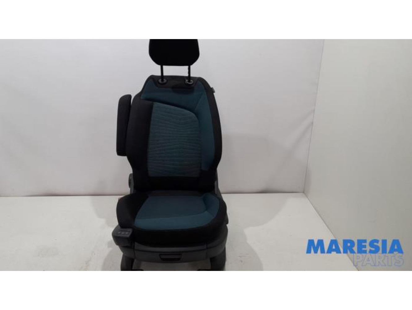 Citroen - C4 Grand Picasso - Seat, left