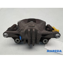 Fiat - Talento - Remklauw (Tang) links-voor