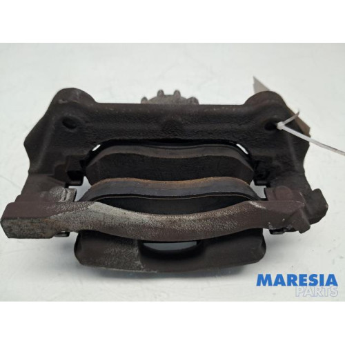 Fiat - Talento - Remklauw (Tang) links-voor