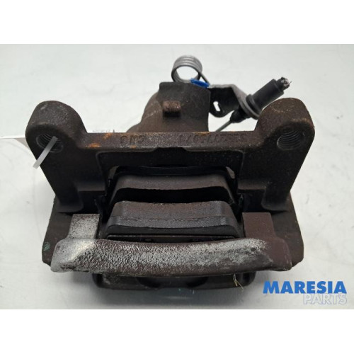 Fiat - Talento - Remklauw (Tang) rechts-achter