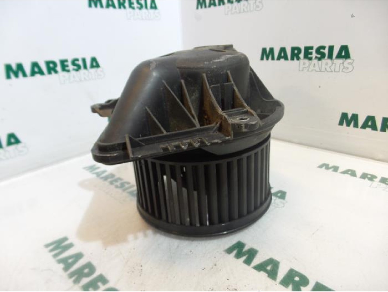 Renault - Megane - Heating and ventilation fan motor