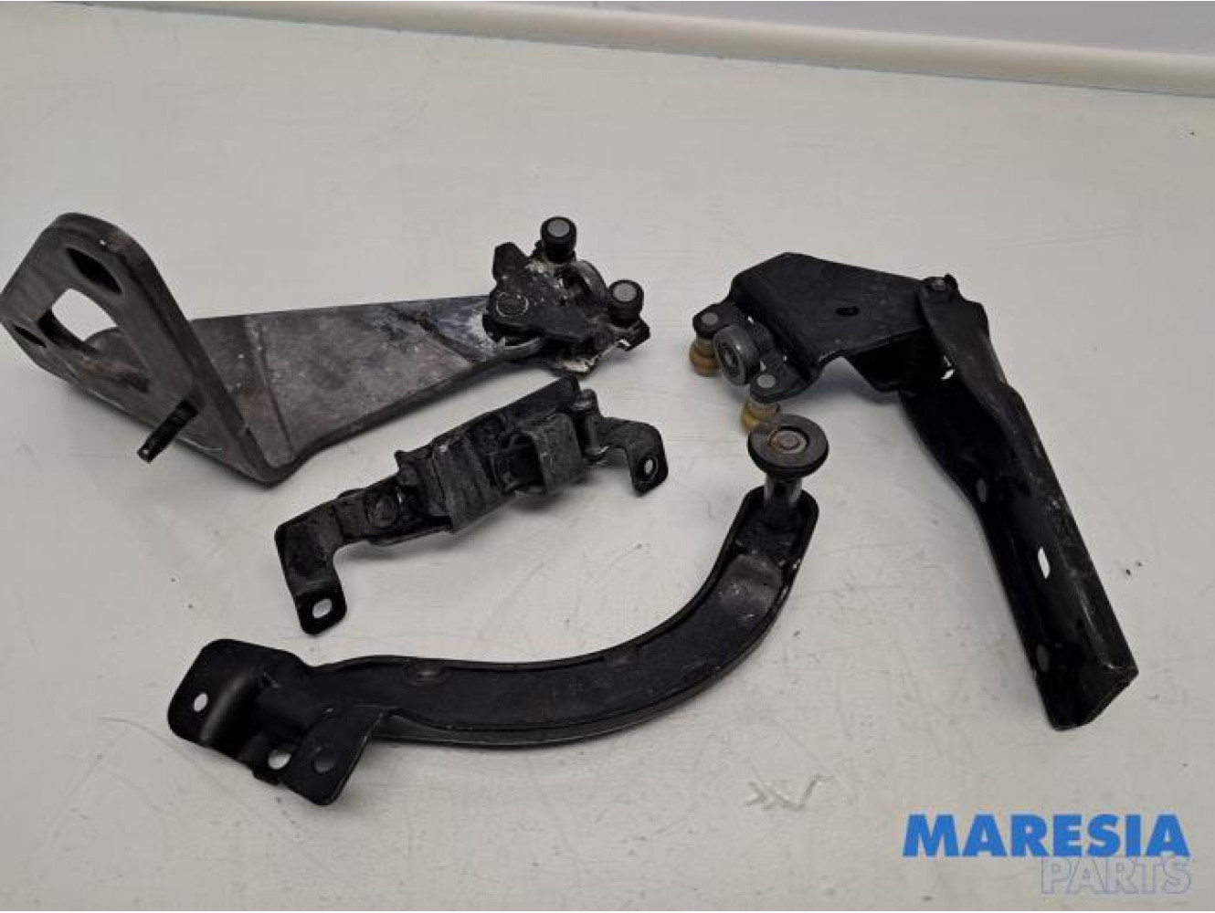 Fiat - Talento - Schuifdeurrol rechts