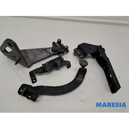 Fiat - Talento - Schuifdeurrol rechts