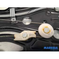 Peugeot - 207 - Mécanique vitre 2portes arrière droite