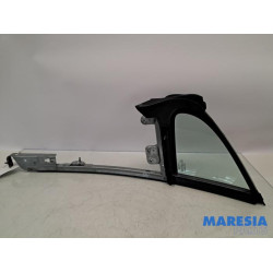 Peugeot - 207 - Quarter light, front right