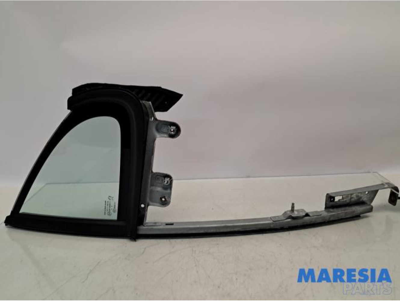 Peugeot - 207 - Quarter light, front right