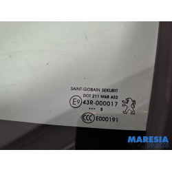 Peugeot - 207 - Vitre triangulaire avant gauche